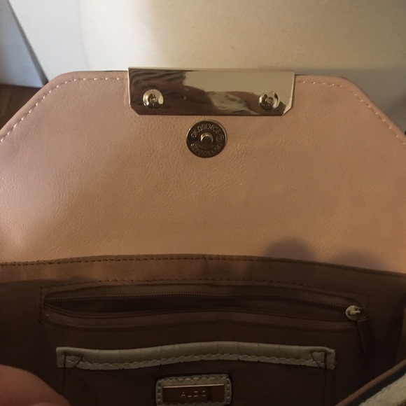 ‼️SOLD‼️Aldo Pink & Beige Crossbody Purse - Picture 6 of 15